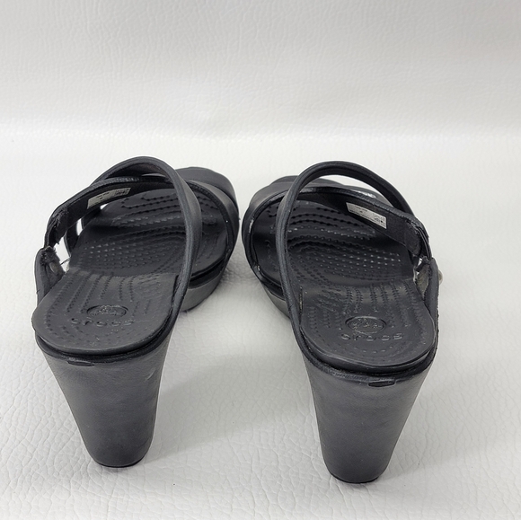 Crocs Cyprus IV  Black Heels Sandals Women's Size 6 shoes may  be slightly dirty - Picture 2 of 8